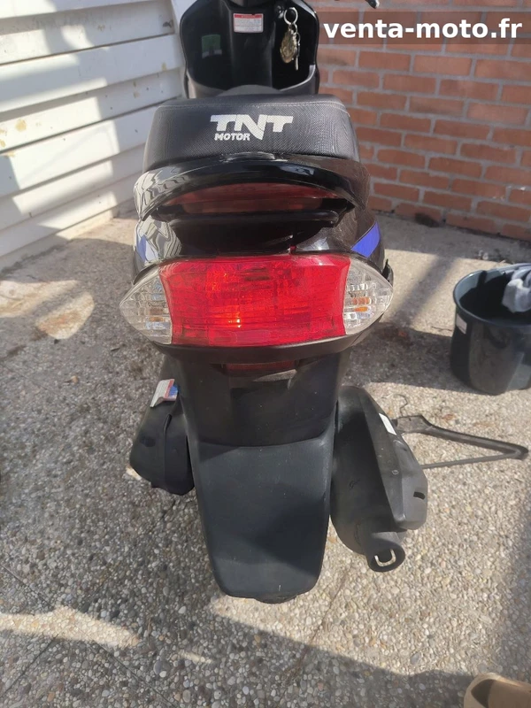 Vend scooter 4 t roma