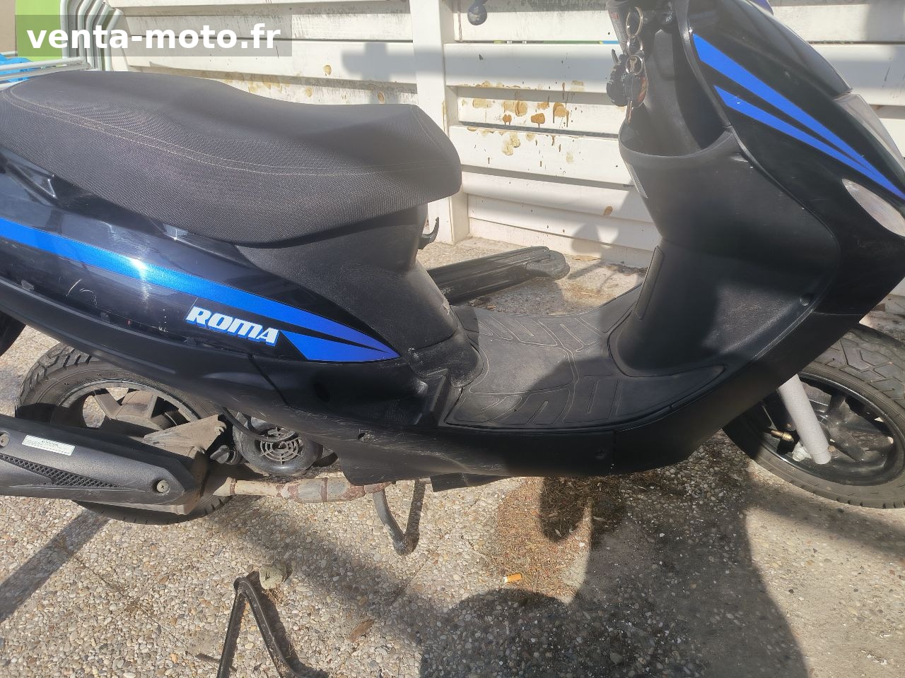 Vend scooter 4 t roma