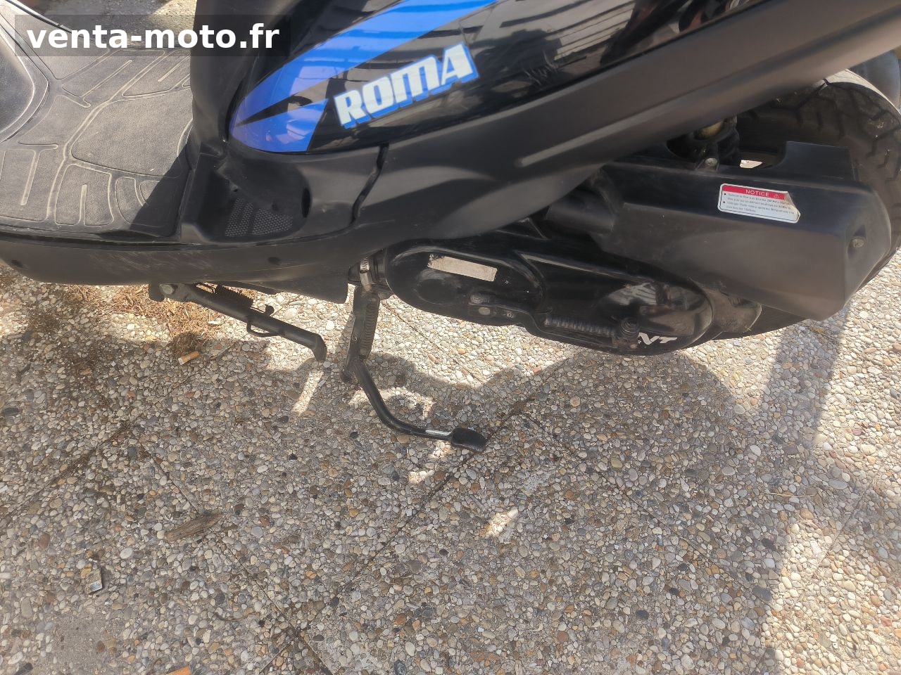 Vend scooter 4 t roma
