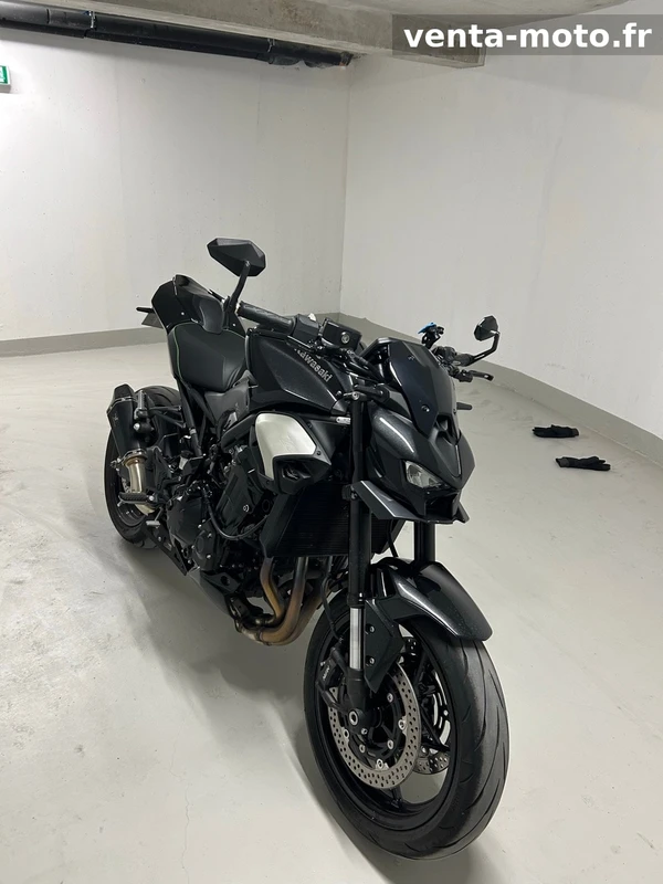 Kawasaki z900 comme neuve