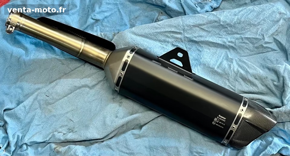 Echappement akrapovic