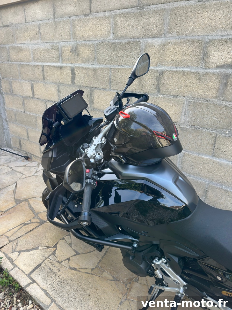 BMW F900XR A2 2024 - Triple Black Full Option