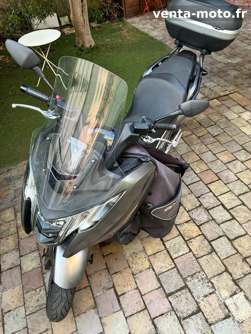 Honda Integra 750