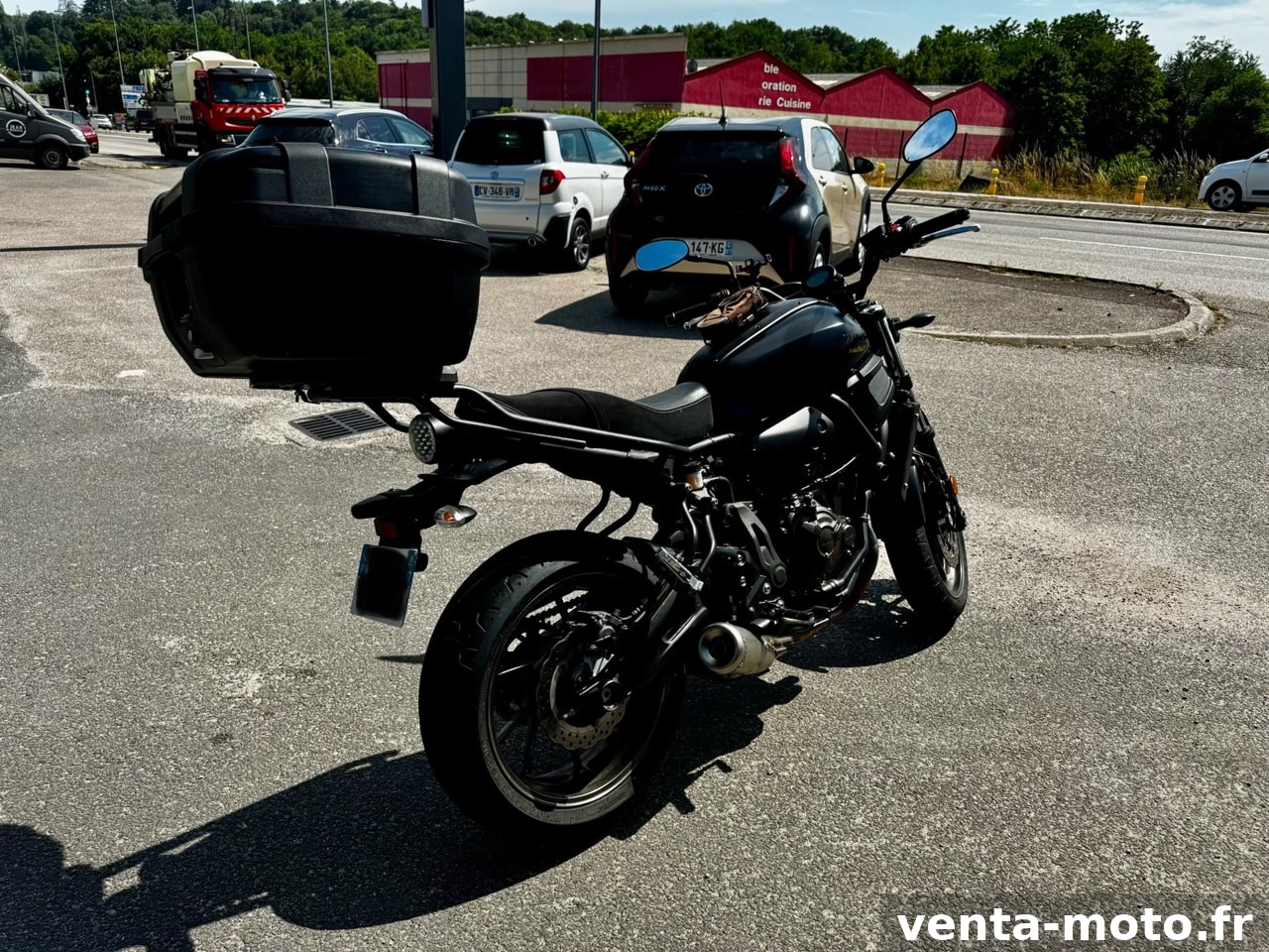 YAMAHA XSR700
