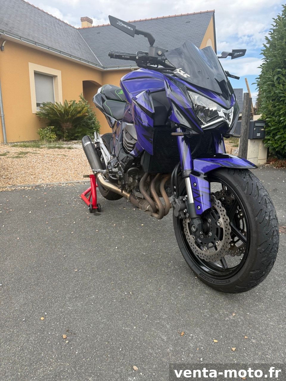 Kawasaki Z800e bridée